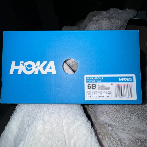 WOMEN HOKA CLIFTON 9 RUNNING SHOES - White Size 6 - Picture 8 of 8